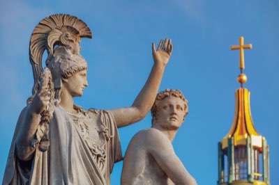 サントリーニの真価：景色を超えたラグジュアリー体験への投資対効果
