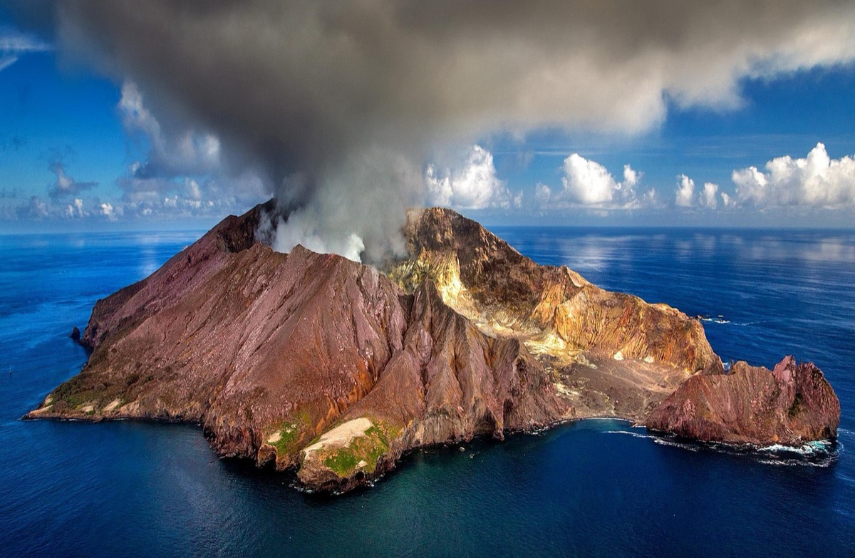 entrada a hotel en caldera
